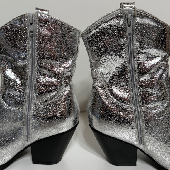 Forever 21 Silver Metallic Distressed Women's Ankle Boots - Picture 9 of 17